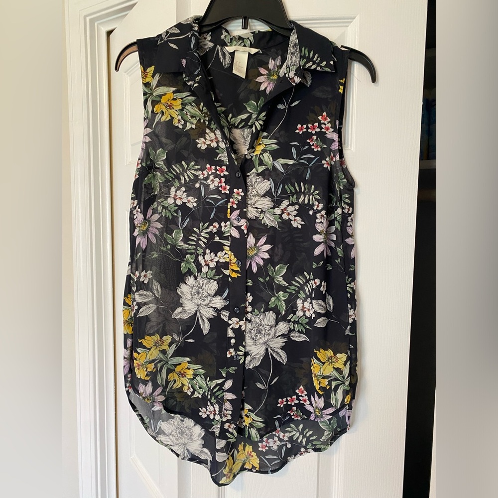 🔴10/$10! H&M Sheer Floral Tank